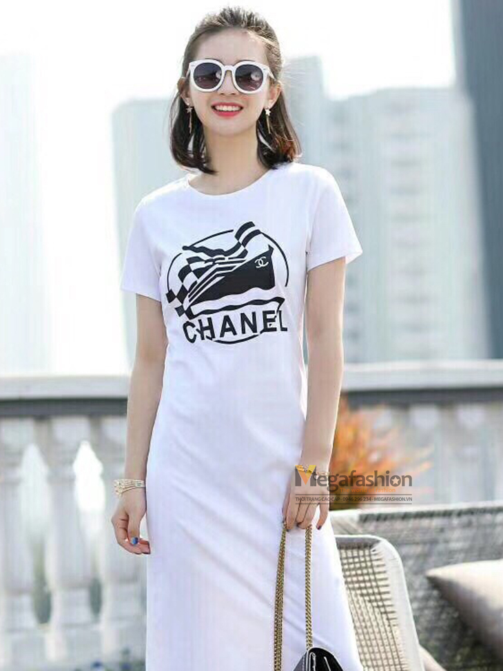 Đầm Ngọc Trinh Ôm Body Kiểu áo ống Cài Áo Chanel | AlvinStore.Vn